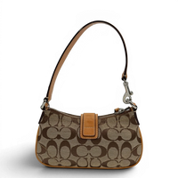 Coach Pochette Signature