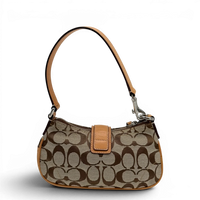 Coach Pochette Signature