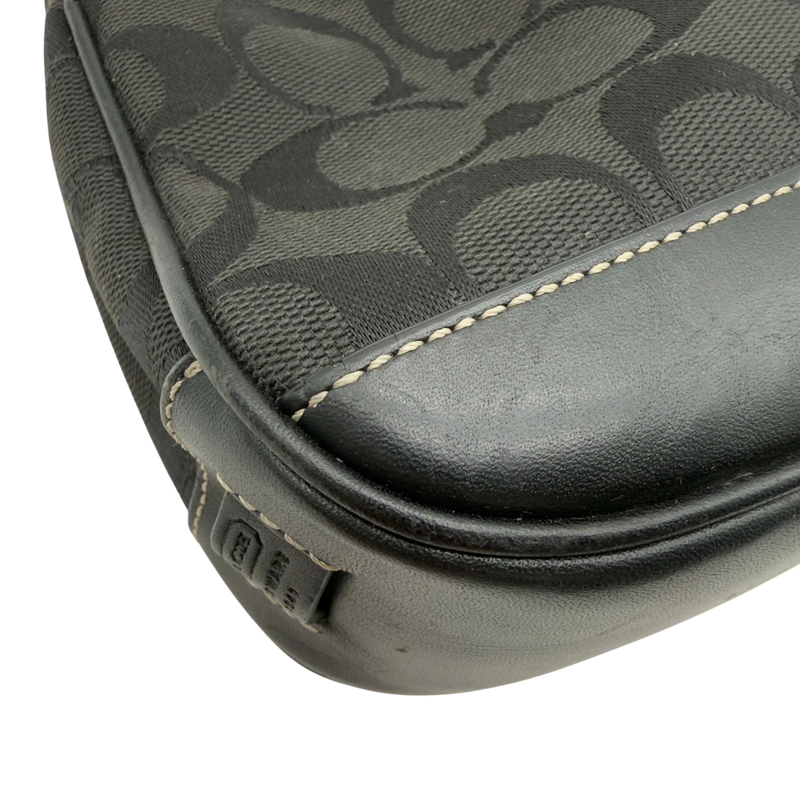 Coach Pochette Signature