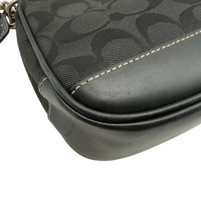 Coach Pochette Signature