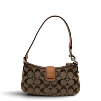 Coach Pochette mit Schnalle Signature beige