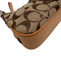 Coach Pochette mit Schnalle Signature beige
