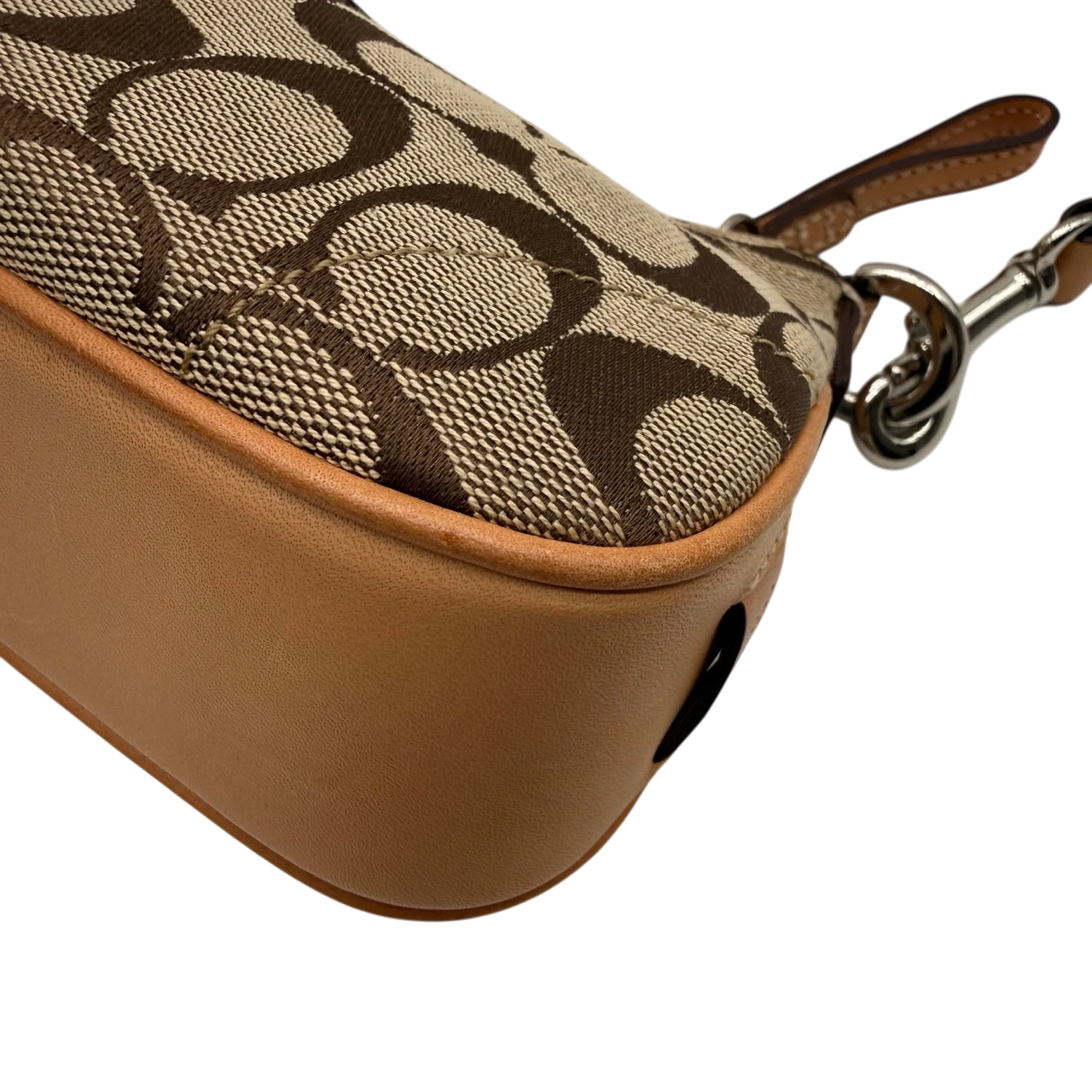 Coach Pochette mit Schnalle Signature beige