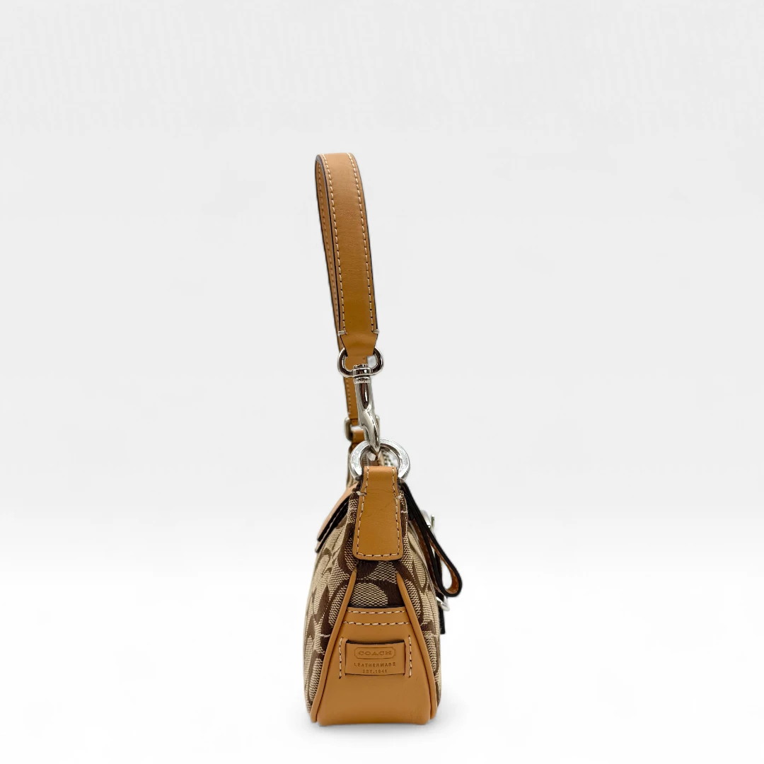 Coach small buckle pouch monogram beige