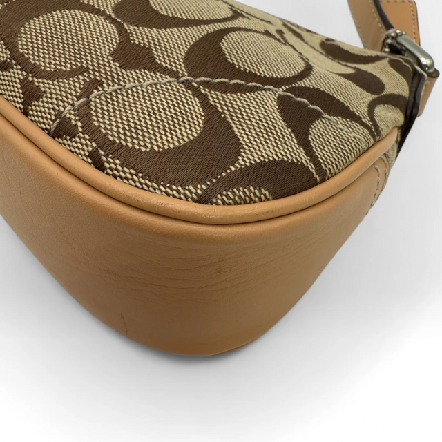 Coach small buckle pouch monogram beige