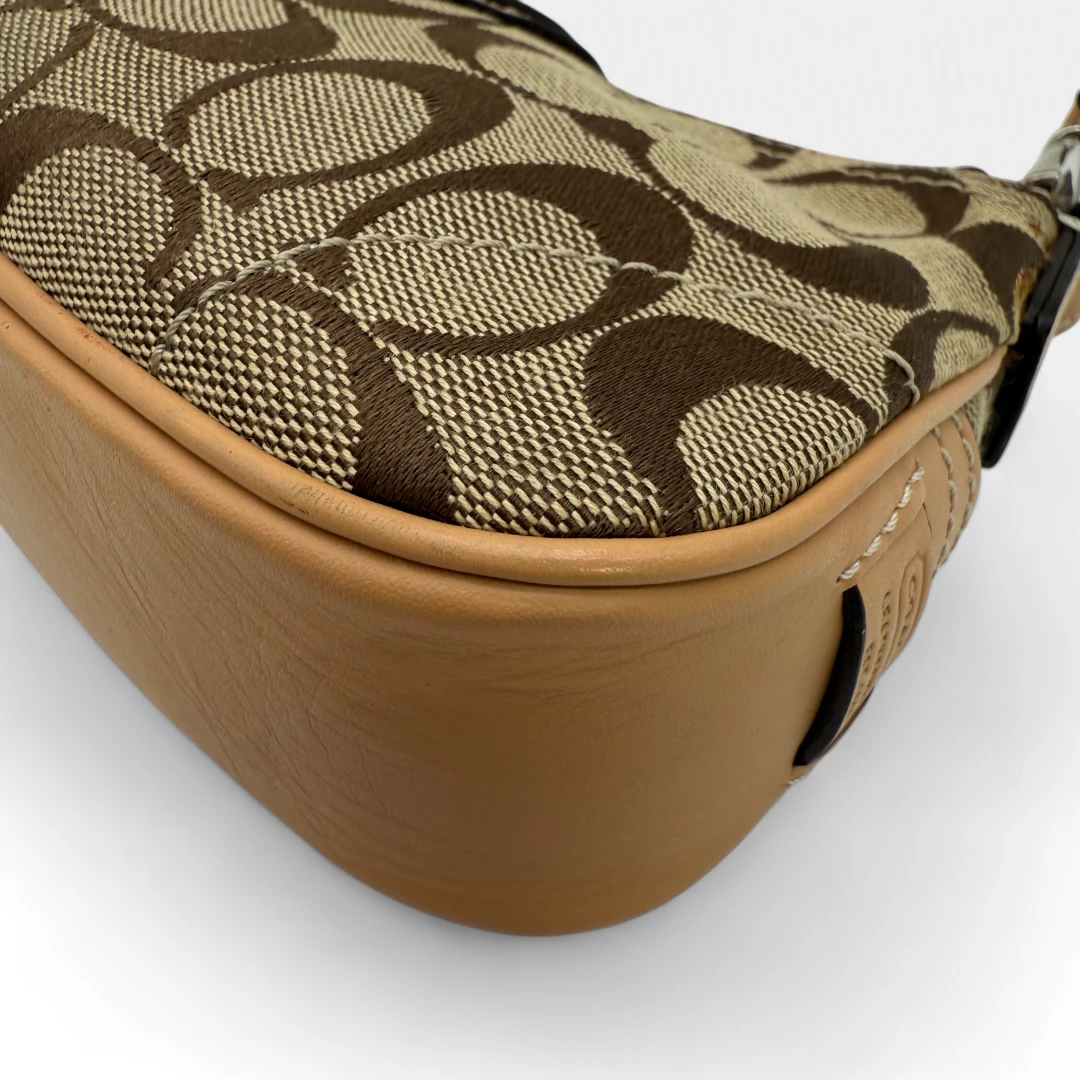 Coach small buckle pouch monogram beige