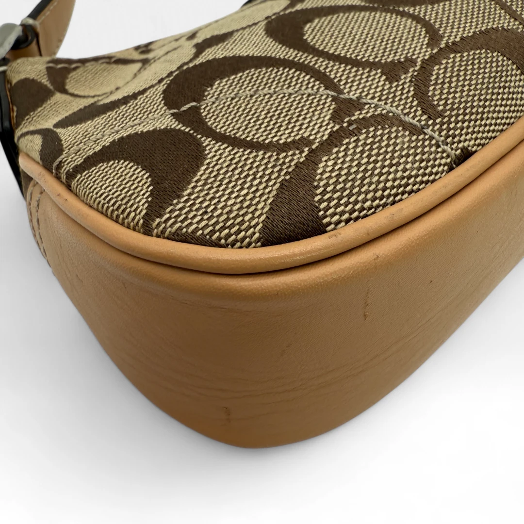 Coach small buckle pouch monogram beige