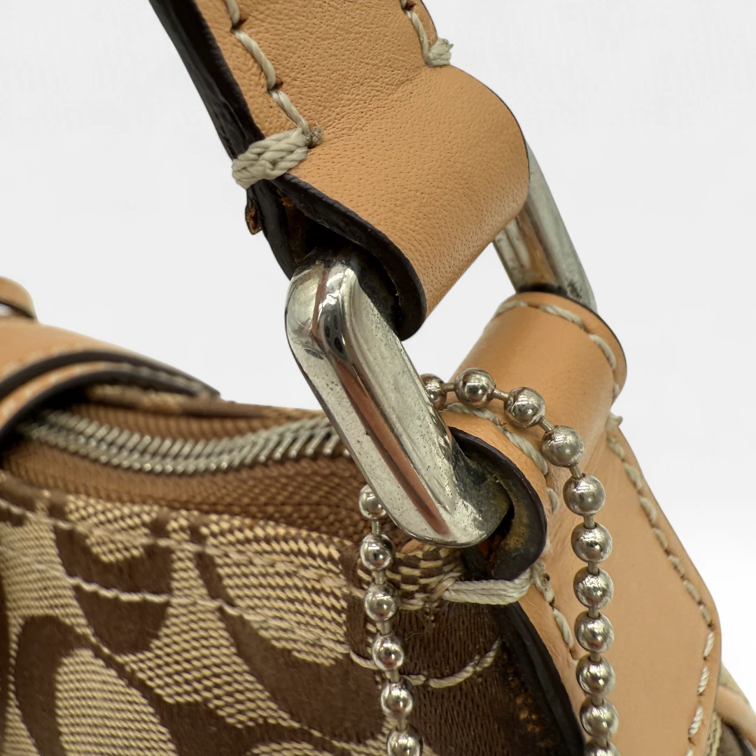 Coach small buckle pouch monogram beige