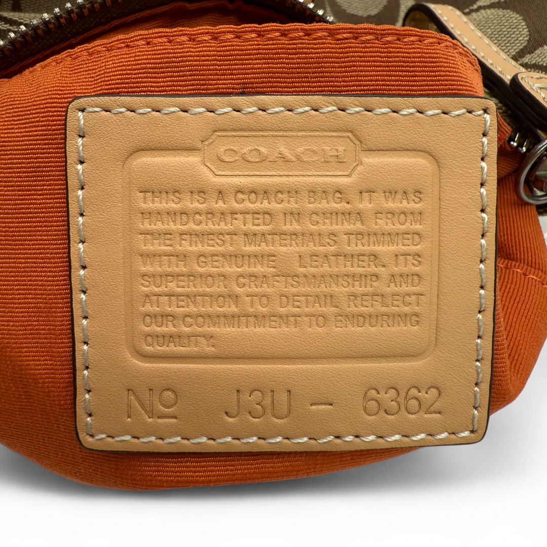 Coach small buckle pouch monogram beige