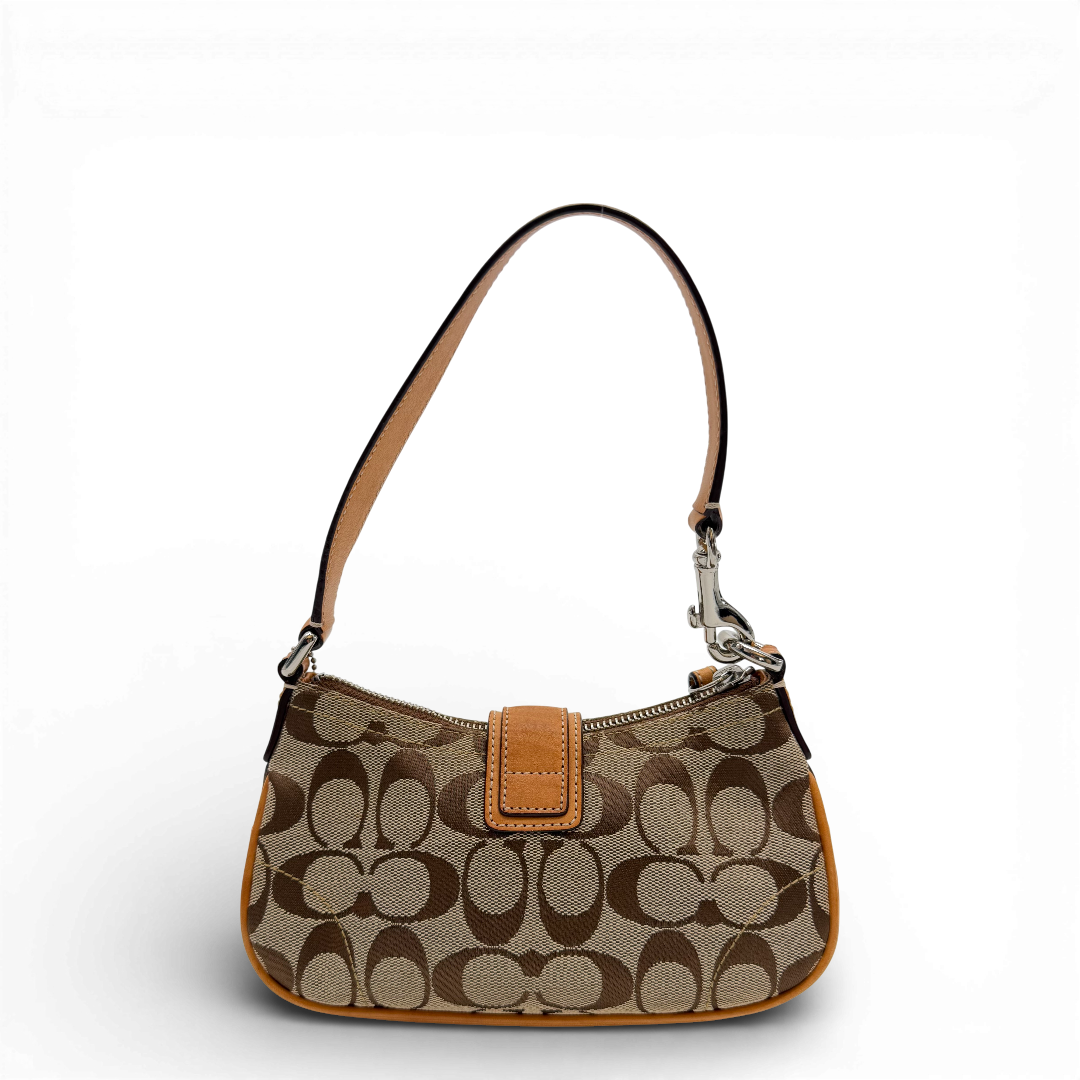 Pochette mit Schnalle Signature
