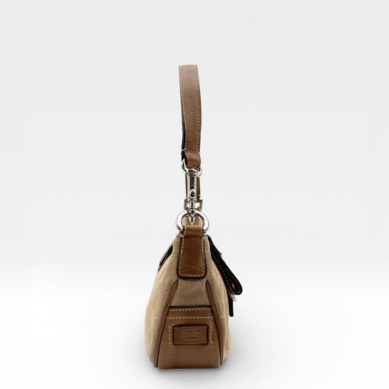 Coach Pochette mit Schnalle