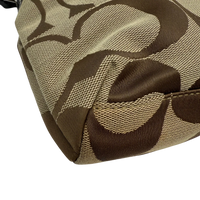 Coach Pochette Signature