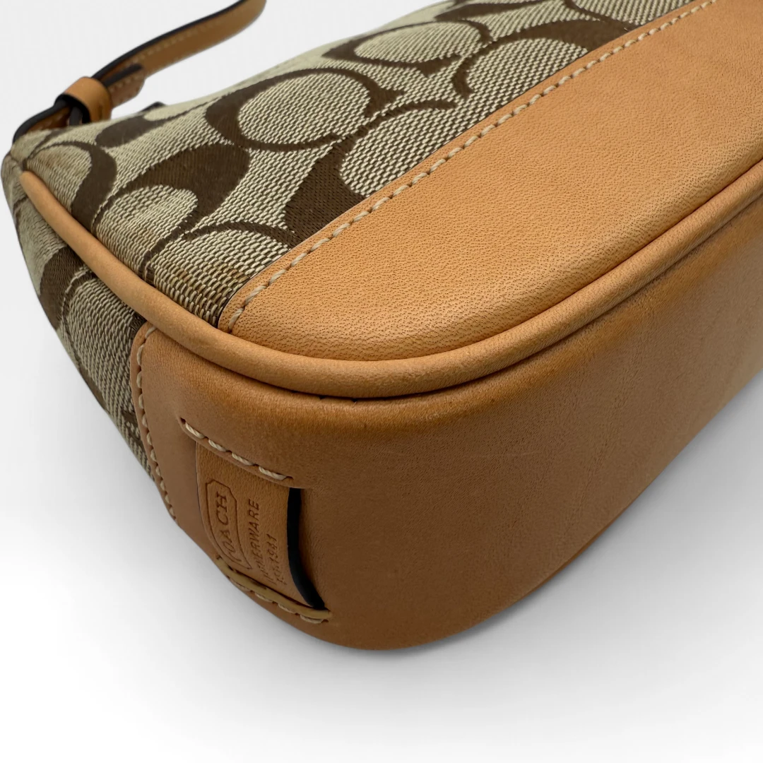 Coach Pochette