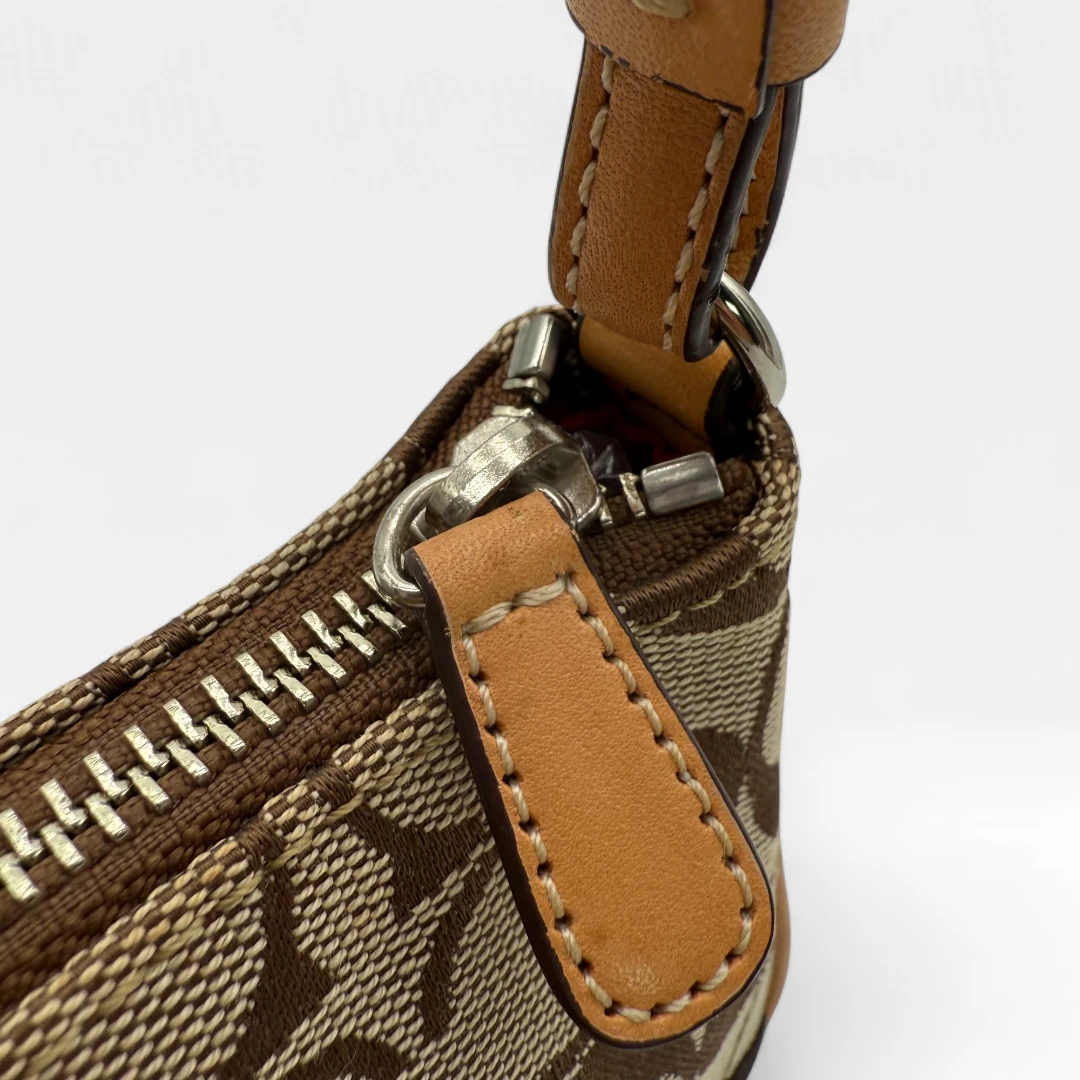 Coach Pochette
