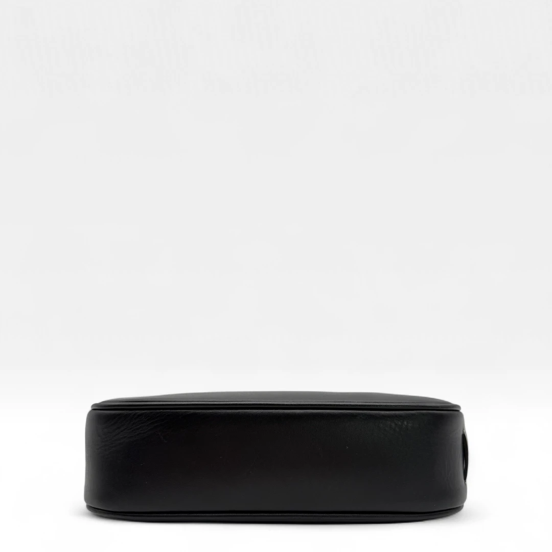 Coach Pochette black leather details monogram beige