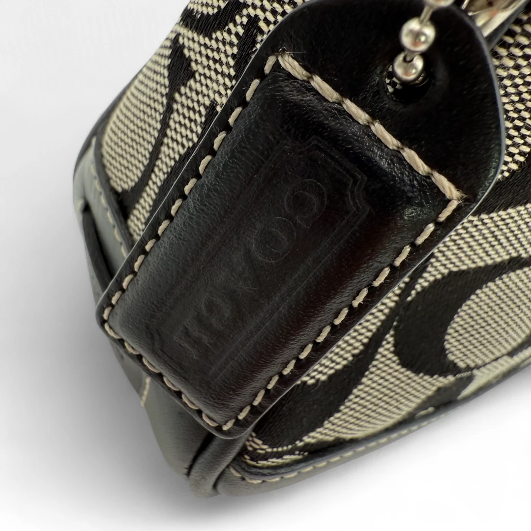 Coach Pochette black leather details monogram beige