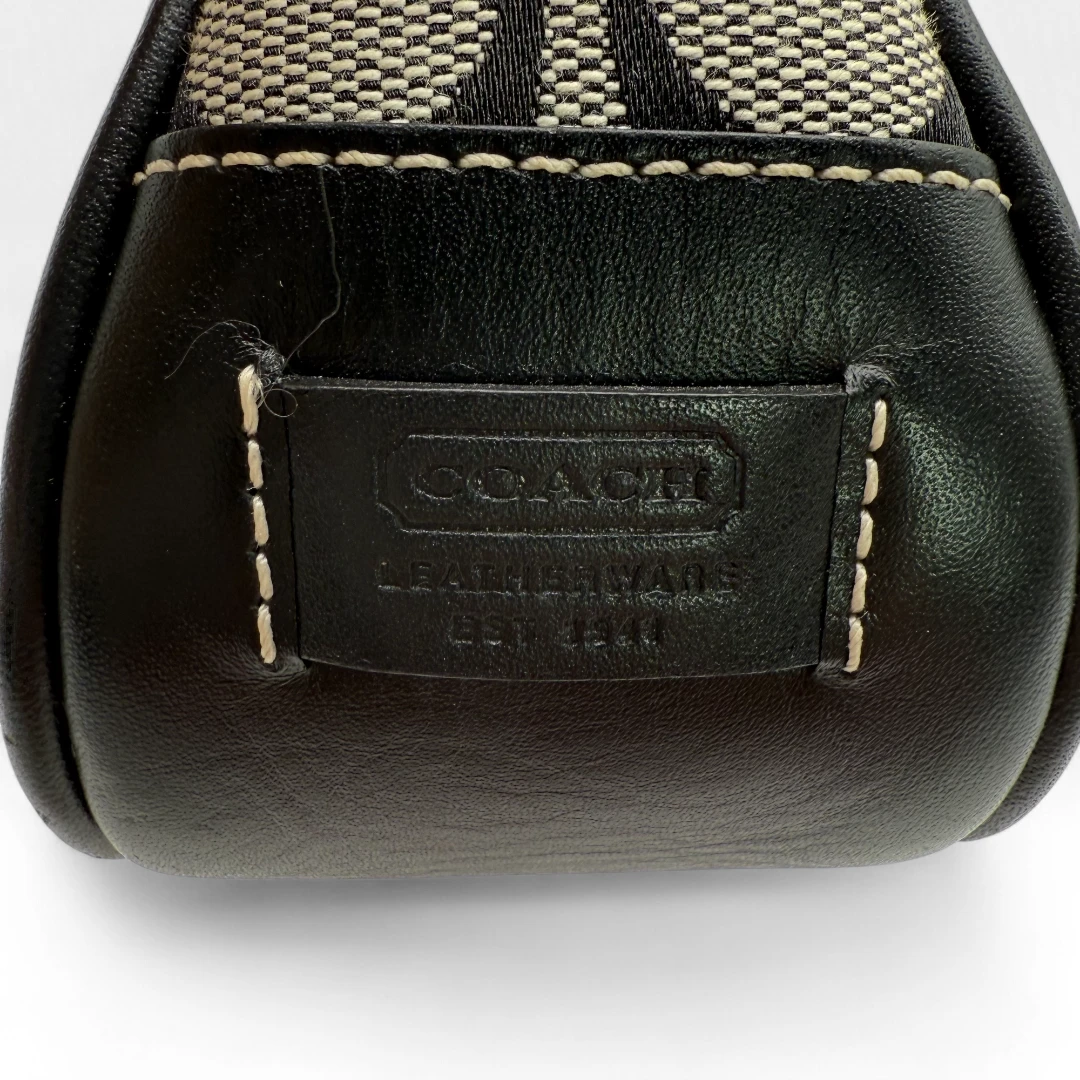 Coach Pochette black leather details monogram beige