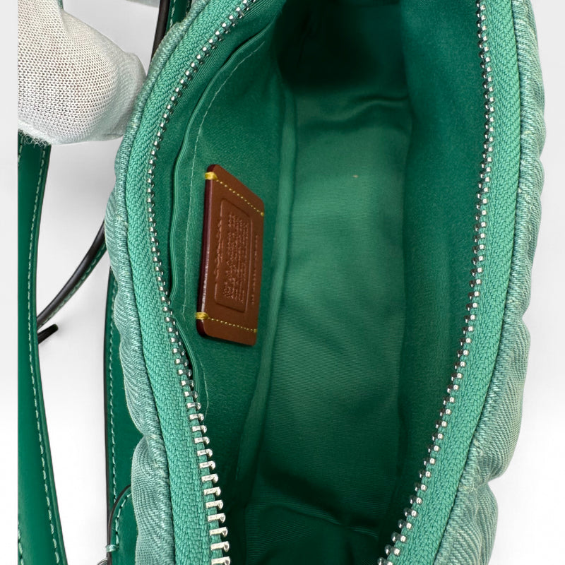 Sac bandoulière en forme de baguette