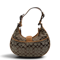 Coach Schultertasche Croissant Signature beige – Gesamtansicht