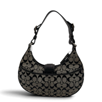 Coach Schultertasche Croissant Signature grau