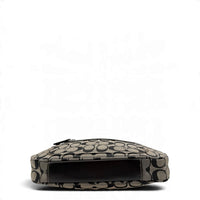 Coach Schultertasche Signature grau & schwarz – Unterseite