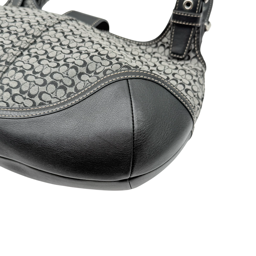 Signature shoulder bag 