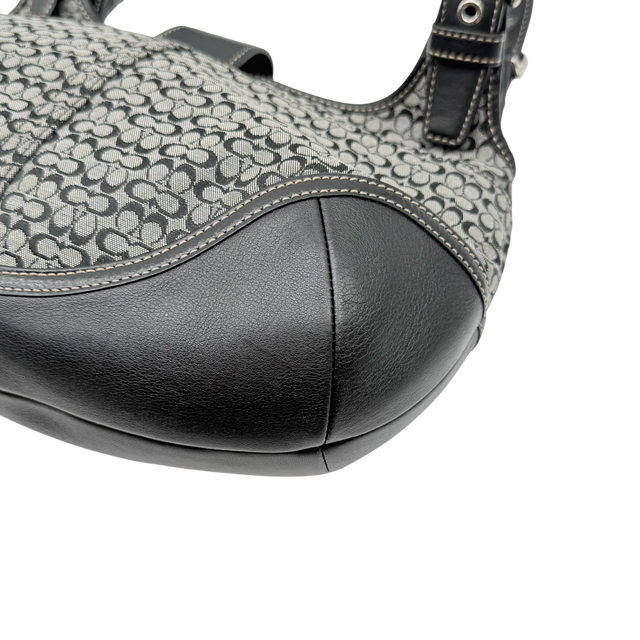 Signature shoulder bag 