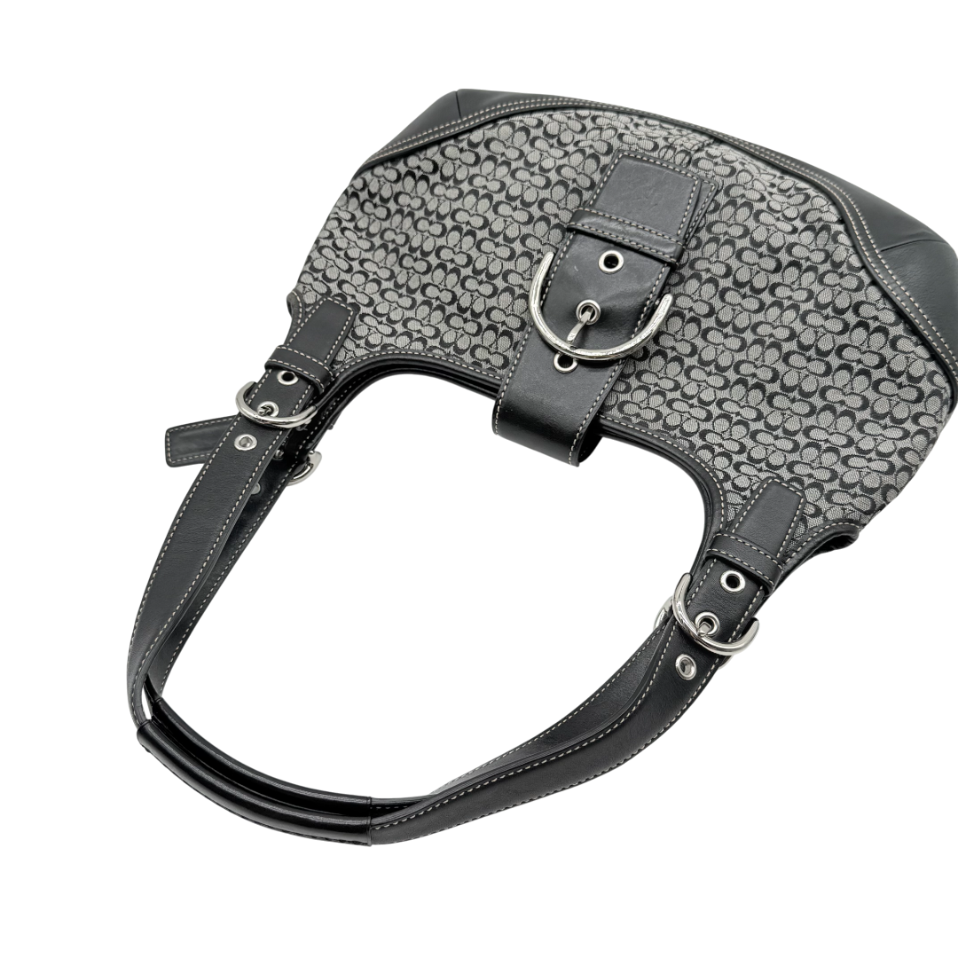 Signature shoulder bag 