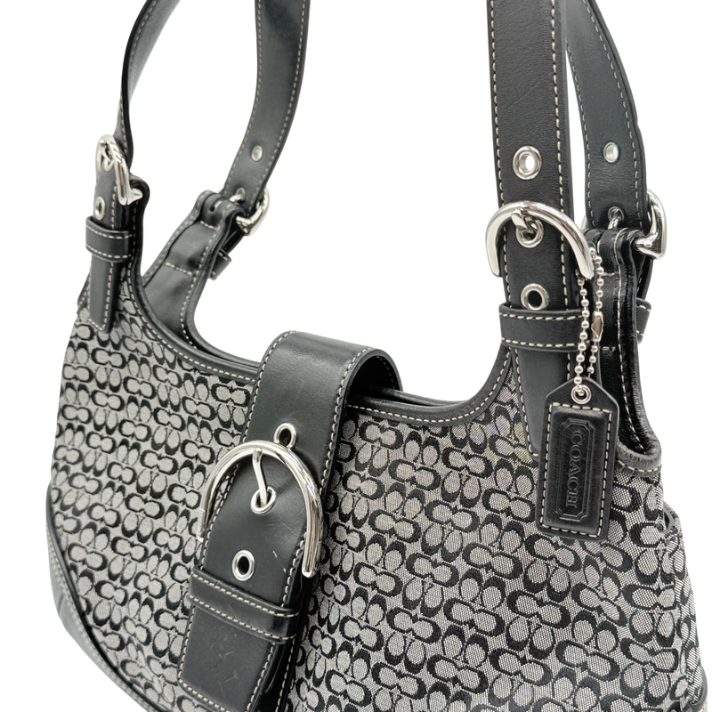 Signature shoulder bag 
