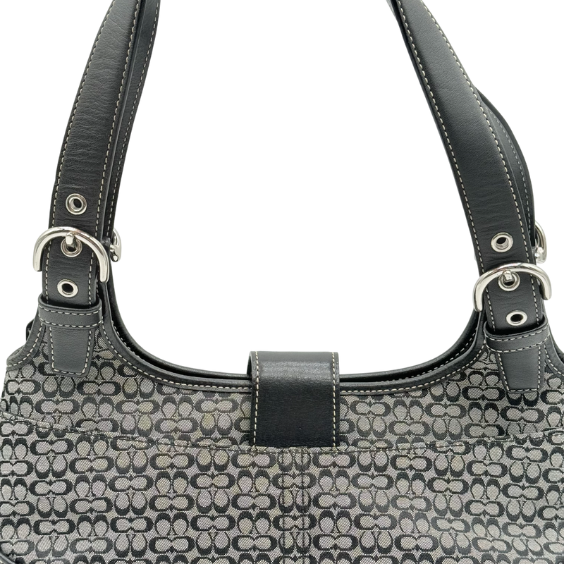 Signature shoulder bag 