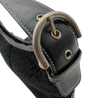 Coach Schultertasche Soho Mini Signature schwarz – Beschläge im Detail