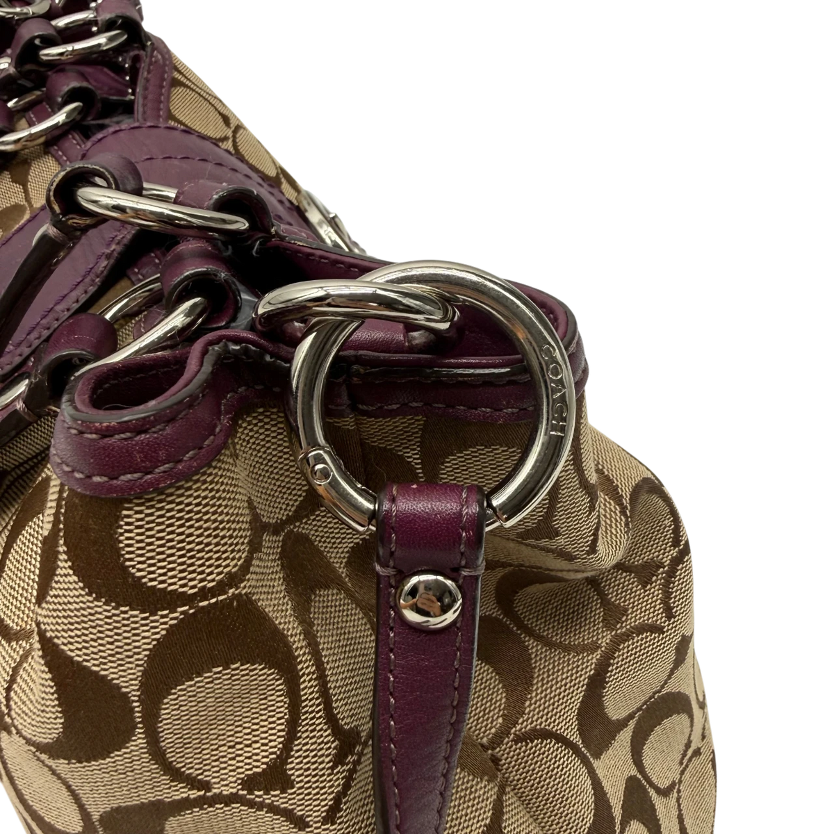 Coach Shopper Signature beige – Beschläge im Detail