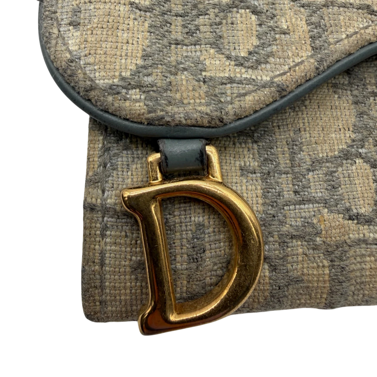 Dior Geldbeutel Saddle Oblique grau – Logo im Detail