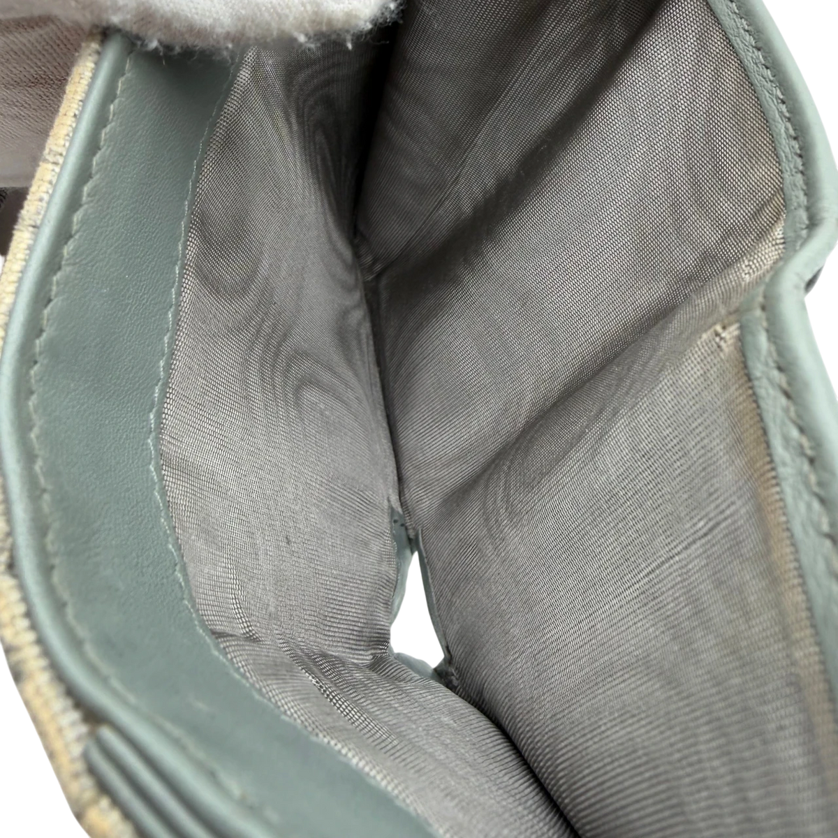 Dior Geldbeutel Saddle Oblique grau – Detailansicht