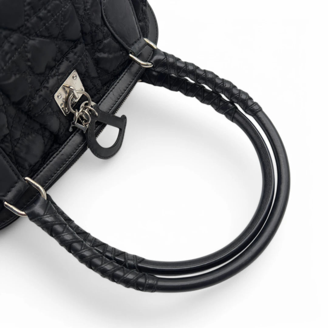 Dior Handtasche Cannage Lovely aus Nylon schwarz