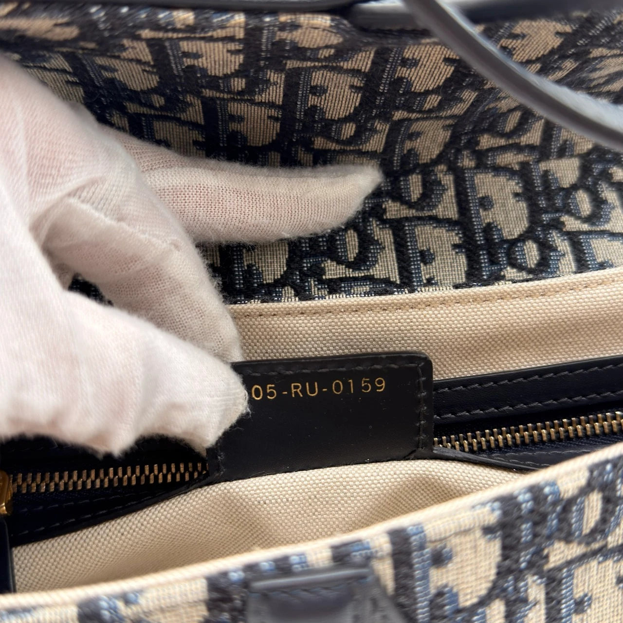 Dior Schultertasche Saddle Bag mit Schulterriemen aus Canvas blau & beige