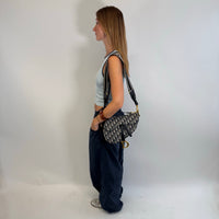 Dior Schultertasche Saddle Bag mit Schulterriemen aus Canvas blau & beige