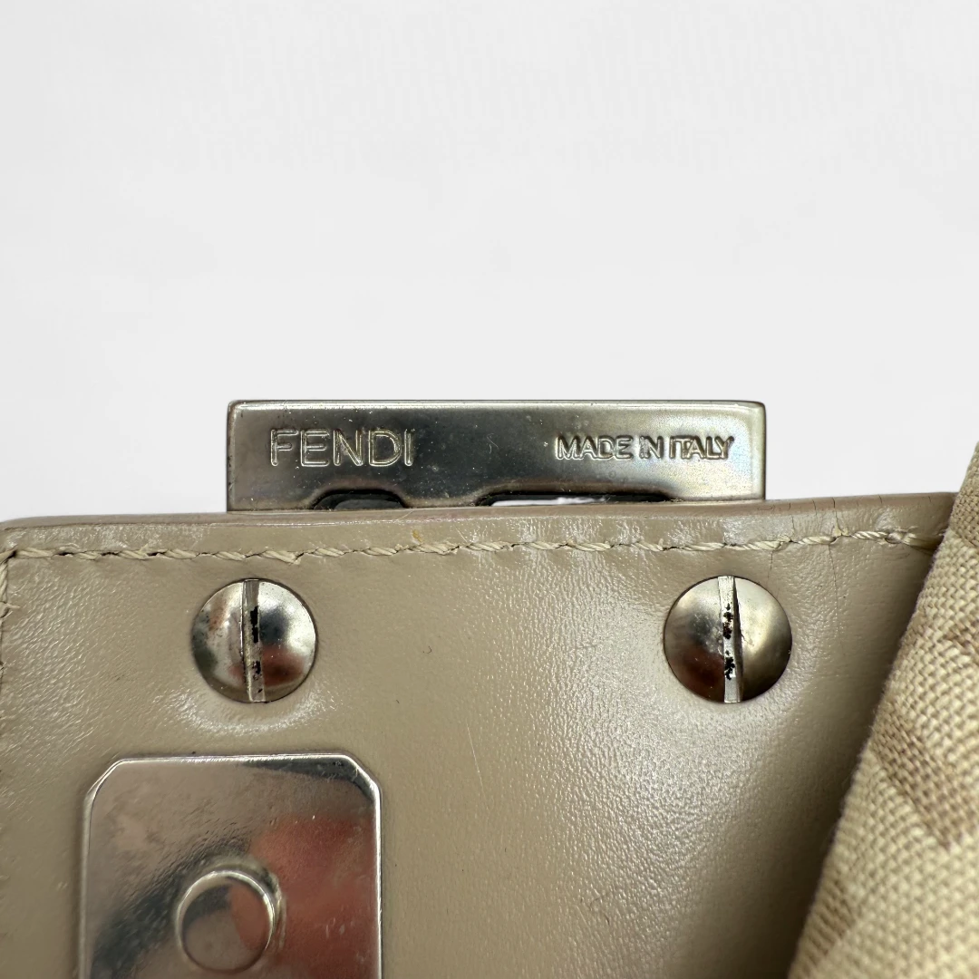 Fendi Handtasche Mini Mamma Baguette khaki & beige