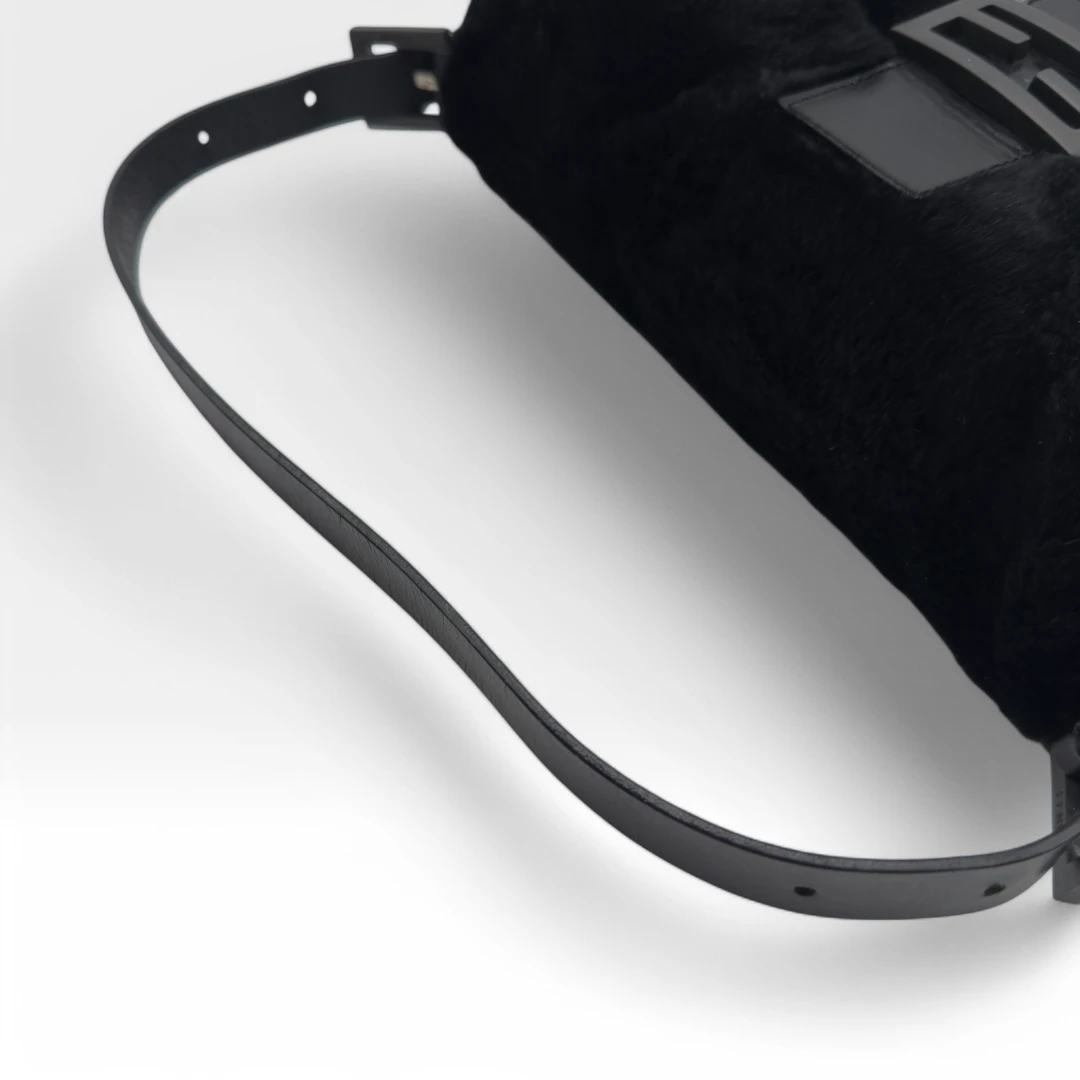 Fendi Handtasche Baguette schwarz
