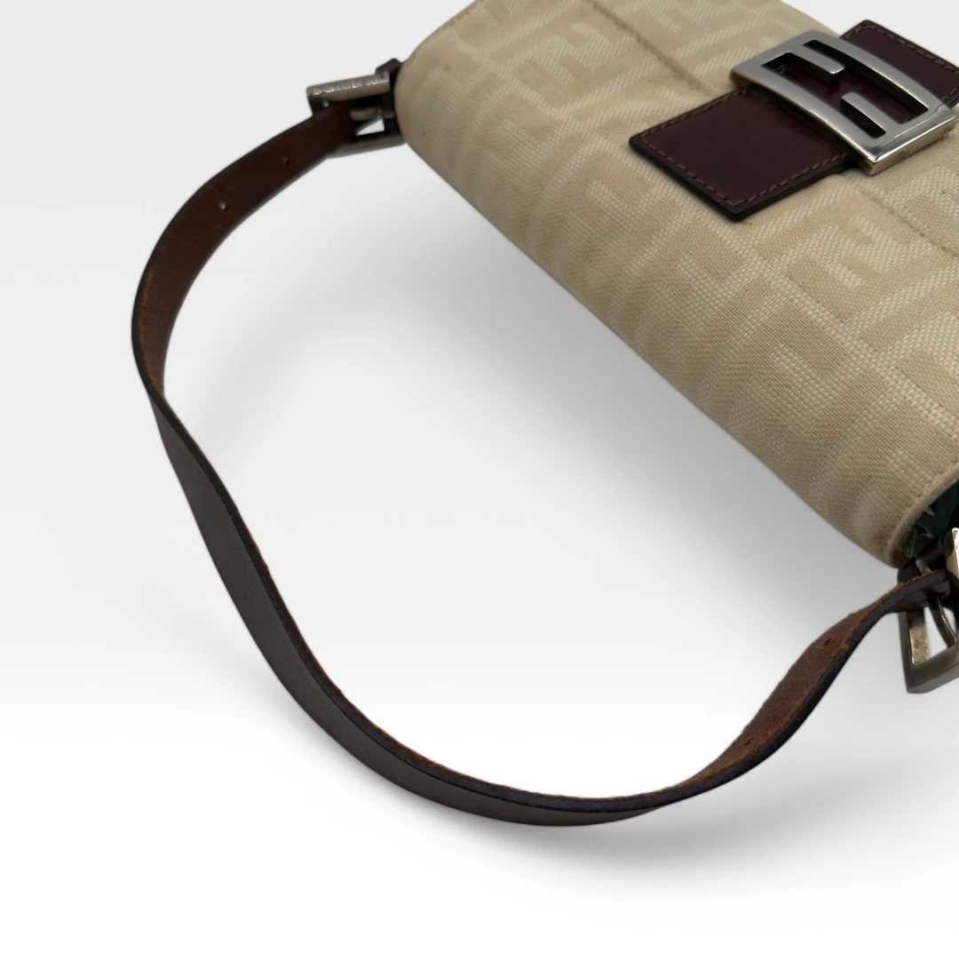 Fendi Handtasche Baguette beige