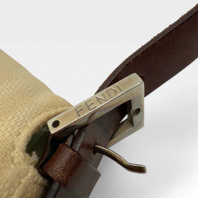 Fendi Handtasche Baguette beige