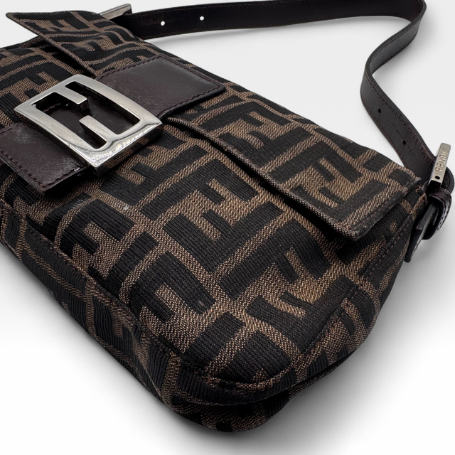 Schultertasche Baguette