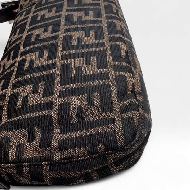 Schultertasche Baguette