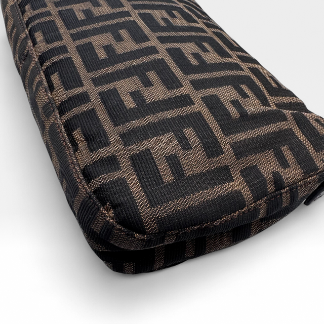 Schultertasche Baguette