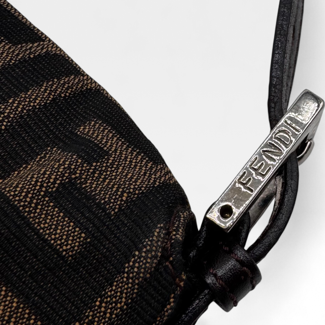 Schultertasche Baguette