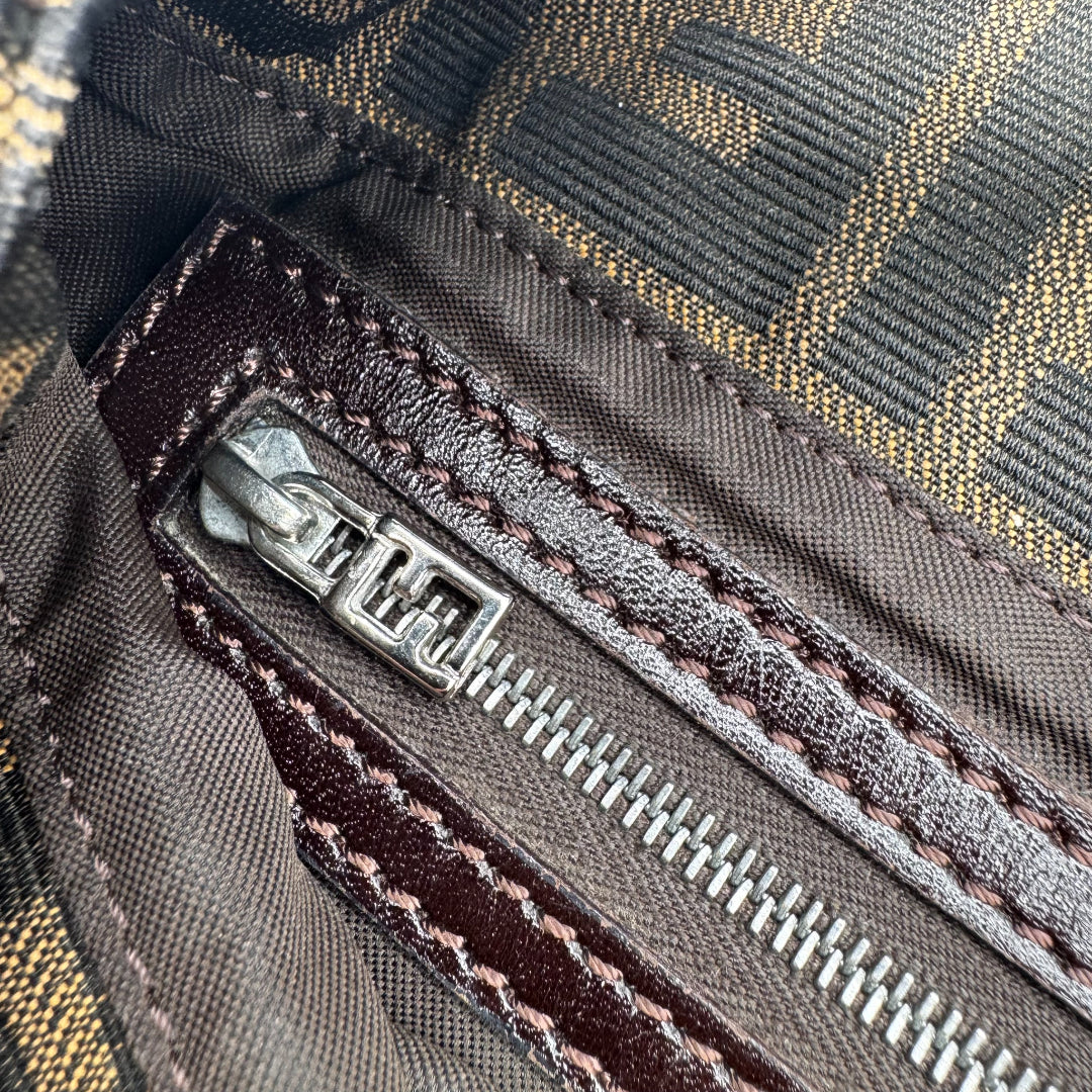 Schultertasche Baguette