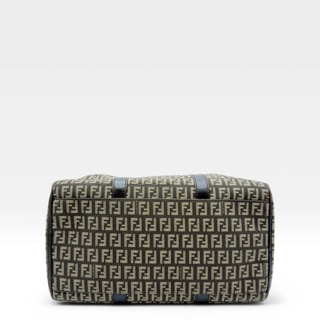 Fendi Handtasche Bauletto 30 braun