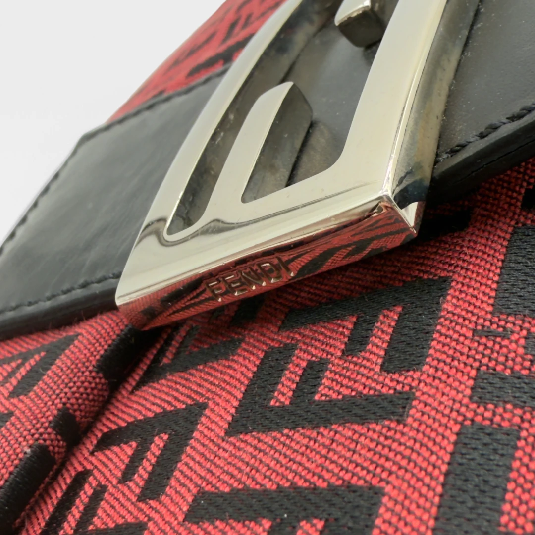 Fendi handbag Mamma Baguette red