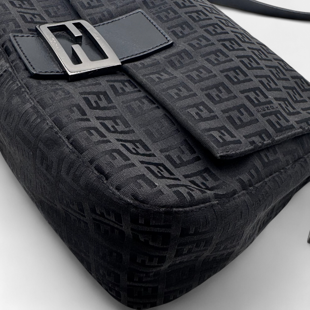 Fendi Schultertasche Mamma Baguette