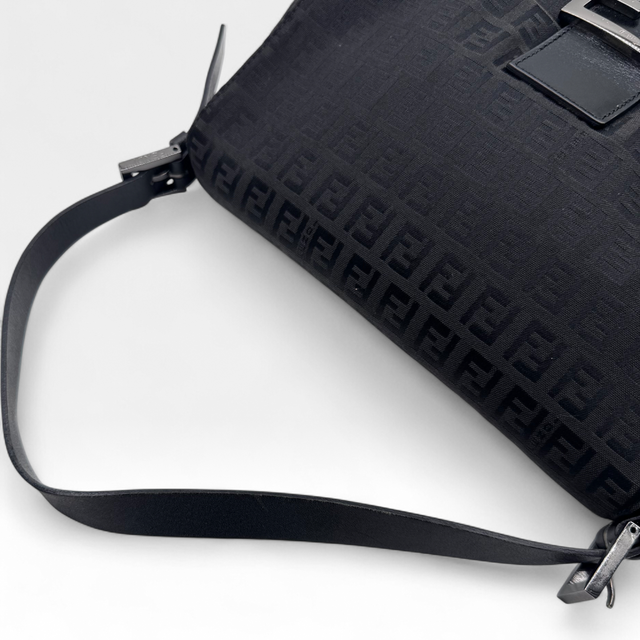 Fendi Schultertasche Mamma Baguette